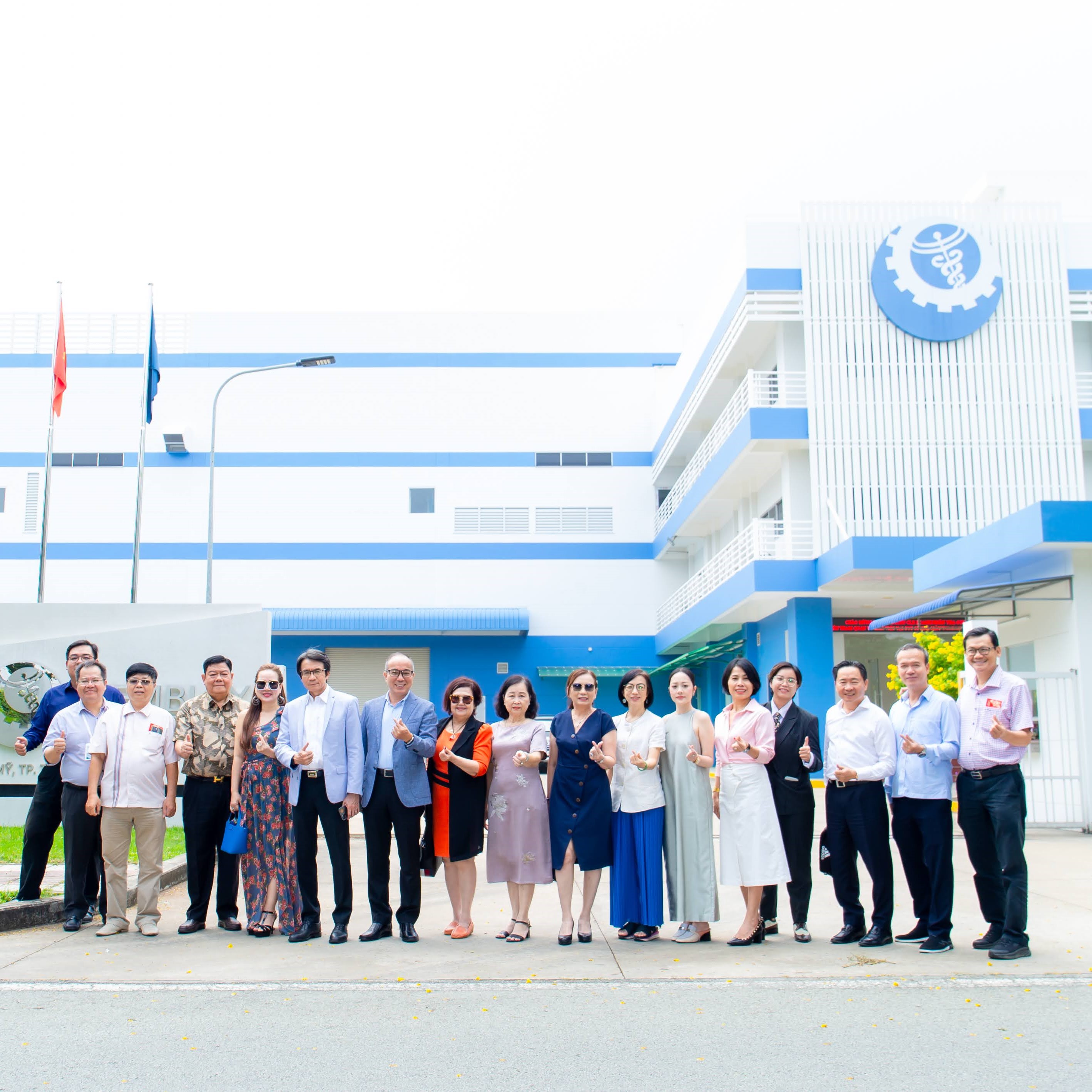 WEMBLEY MEDICAL tiếp đón CLB Doanh Nhân Vàng (YBA GOLD) - đến chúc xuân & tham quan nhà máy